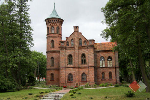 Three Palaces in Nowy Duninow