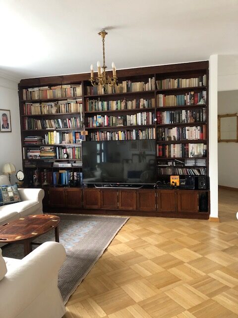 Apartament w przedwojennej kamienicy, Warszawa