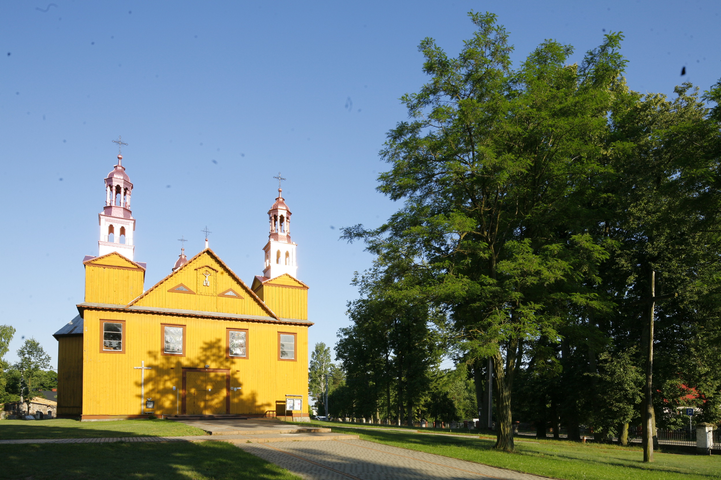 Kościół św. Anny, Dąbrówka